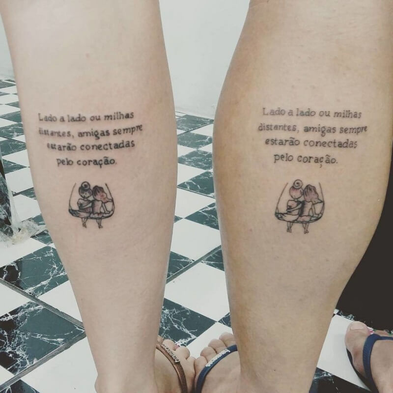 Amiga faz tatuagem da risada da melhor amiga Tatuagem Para Melhores Amigas 50 Ideias Lindas Fofas E Estilosas